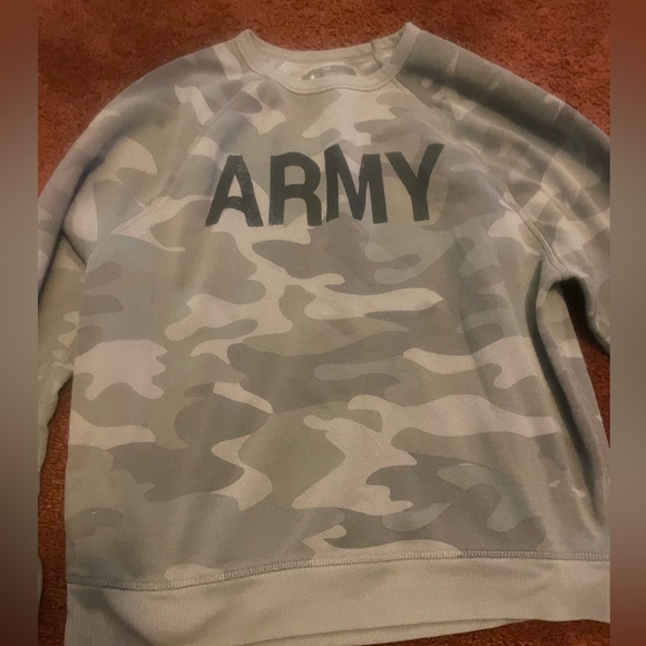 ‼️Mix and Match 3 items for $5‼️ Army crew neck sweatshirt women’s large - Picture 1 of 3